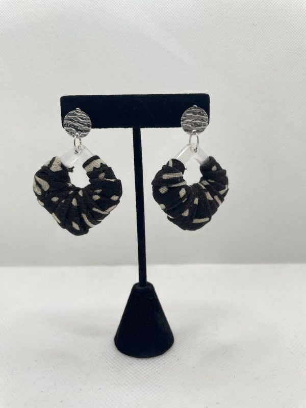 Boucle d'oreille en pagne africain Bogolan Nia – Image 2